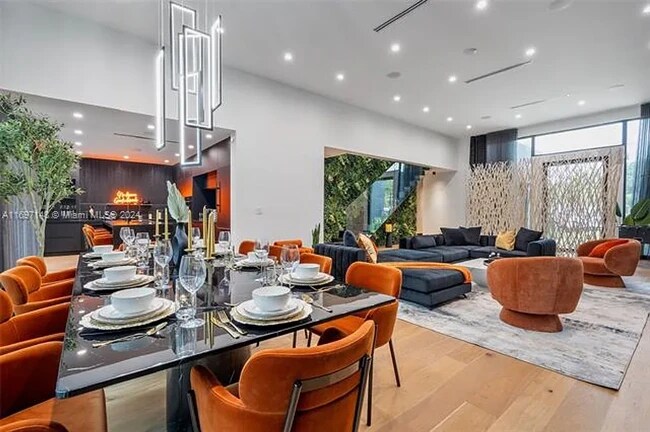 Foto del edificio - 76 NW 44th St