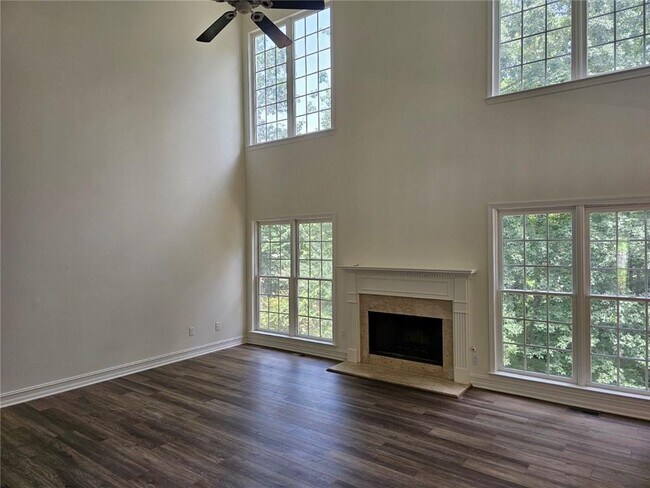 Foto del edificio - 2110 N Bethany Creek Dr