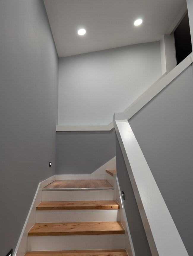 Building Photo - 9 Northfield St
