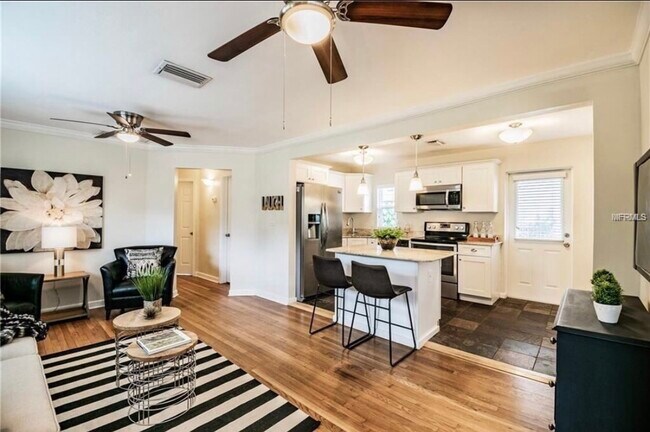 Foto del edificio - 2137 11th St N