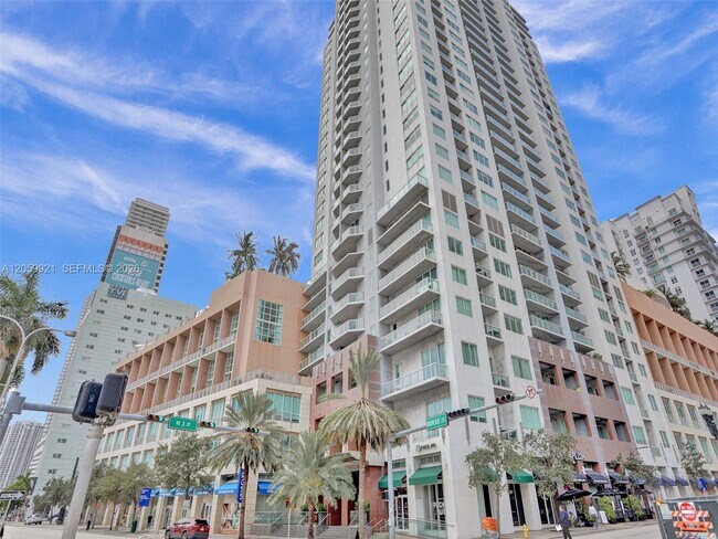 Foto del edificio - 244 Biscayne Blvd
