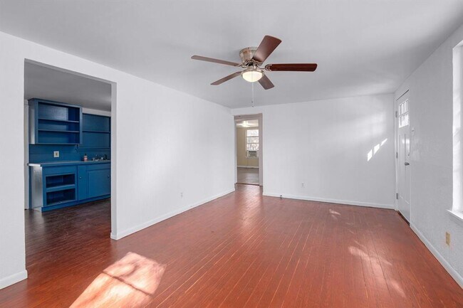 Building Photo - 1104 S 2nd St