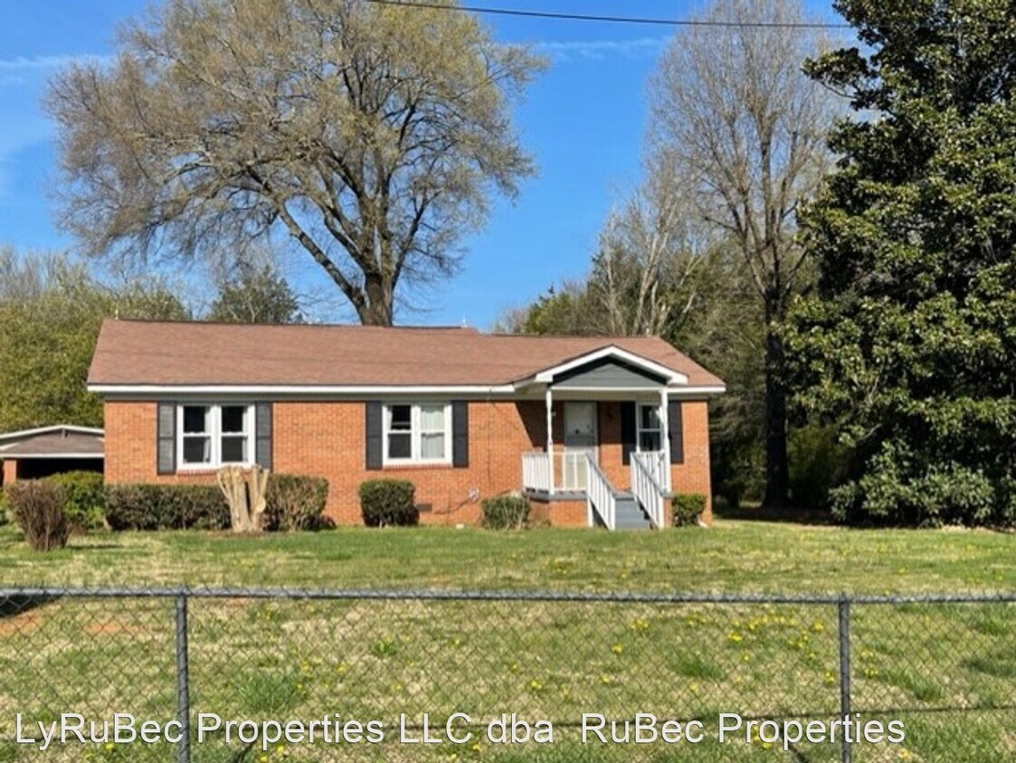 Foto principal - 4 br, 2 bath House - 3869 Rock Hill Church Rd