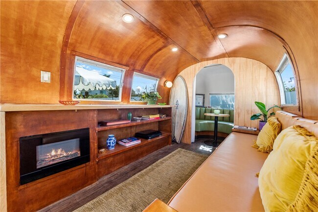 Foto del edificio - 5052 Audrey Dr