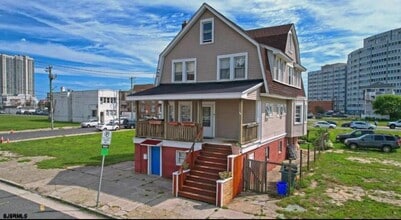 Building Photo - 205 S Vermont Ave