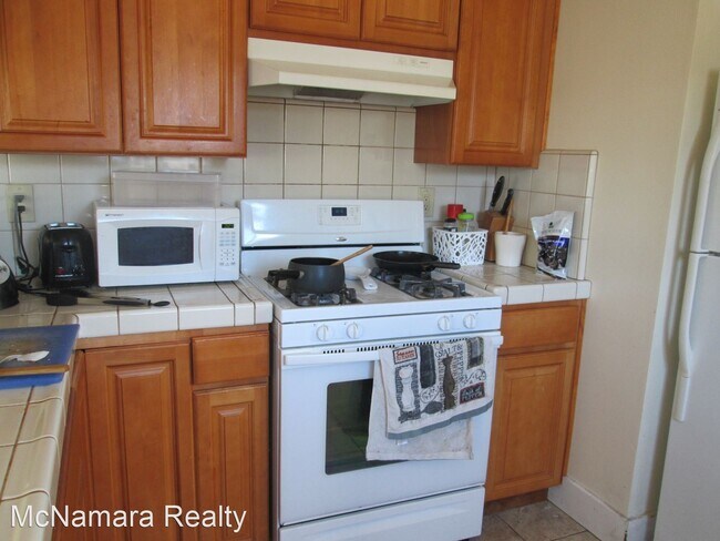 Building Photo - 3 br, 1 bath House - 166 Chorro Street