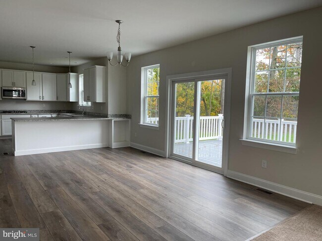 Foto del edificio - 3020 Whitehall Rd
