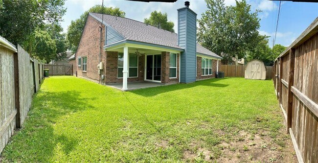 Foto del edificio - 3909 Ashwood Dr