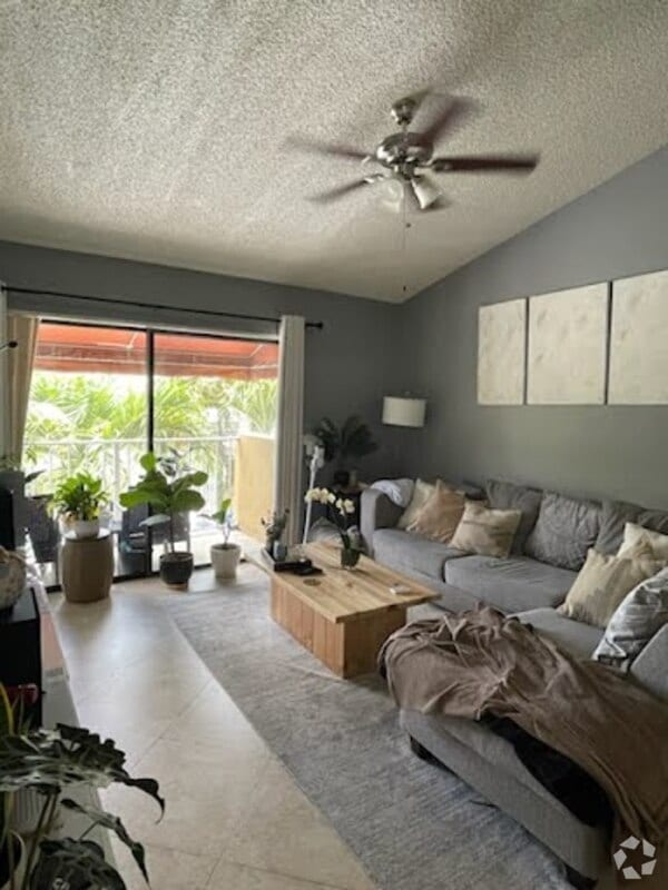 Building Photo - 15550 SW 80th St