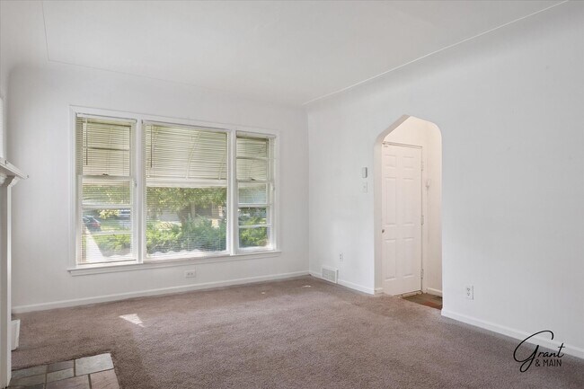 Foto del edificio - 3 bedroom - 1.5 bath - bungalow - $1250