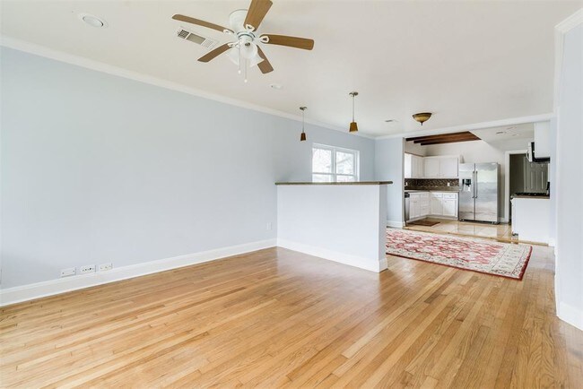 Foto del edificio - 817 Eleanor St