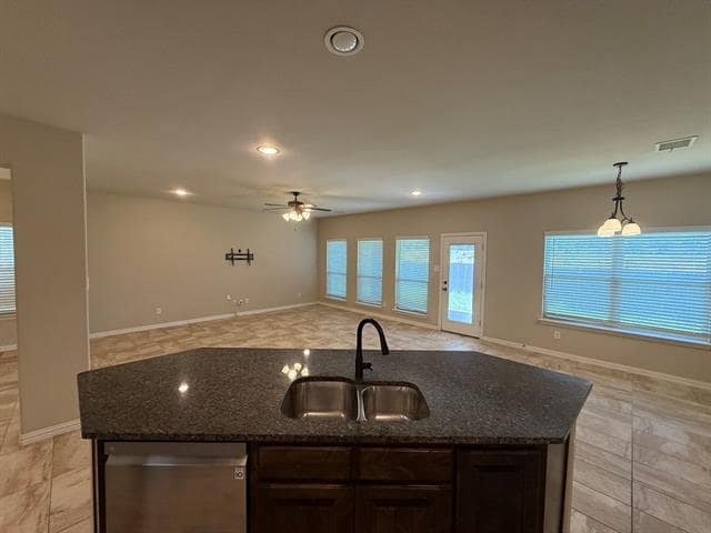 Building Photo - 698 Prairie Creek Dr