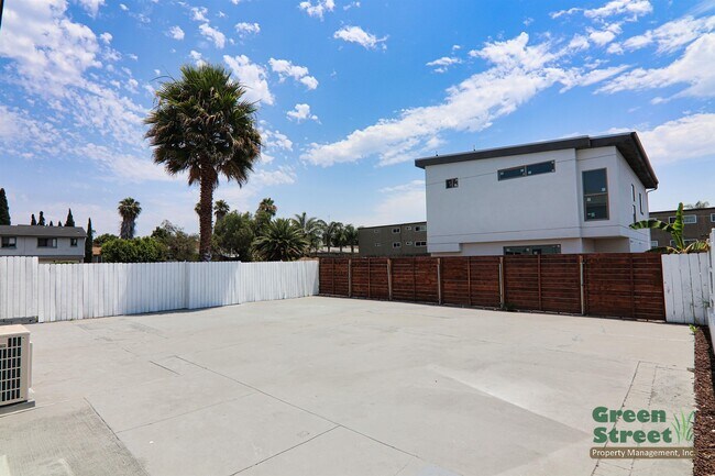 Foto del edificio - 6833 Amherst St