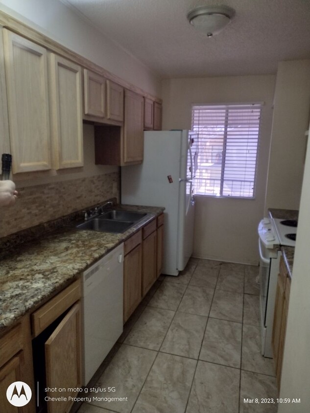 Primary Photo - Furnished 2bed 1 bath FOR RENT