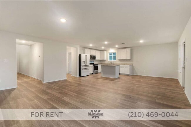 Foto del edificio - "Spacious 3-Bedroom Retreat with 2.5 Baths on Littlefoot Lane, San Antonio!"