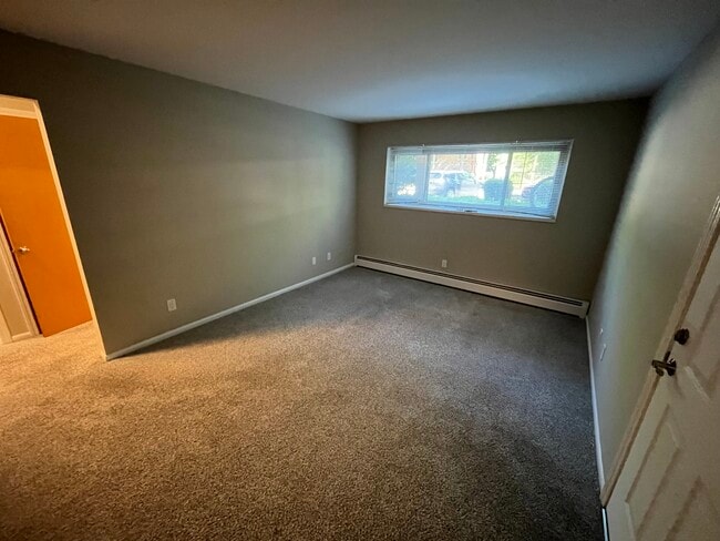 Building Photo - Oakview Woods Apartments