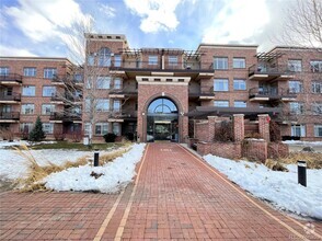 Building Photo - 2700 E Cherry Creek S Dr