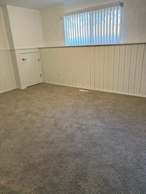 Building Photo - 4225-4117 117 Ave NW