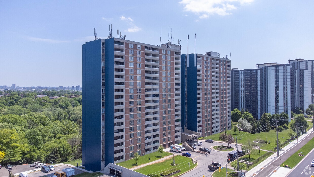 Primary Photo - Orchard Towers