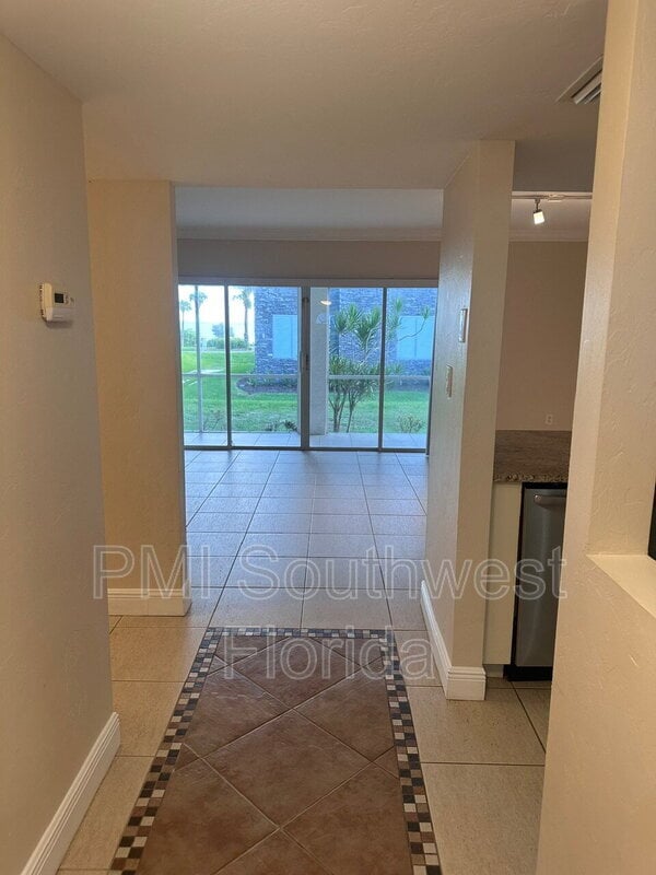Foto del edificio - 1434 W Marion Ave