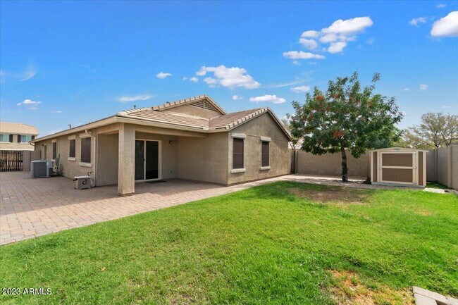 Foto del edificio - 2039 E Saddlebrook Rd