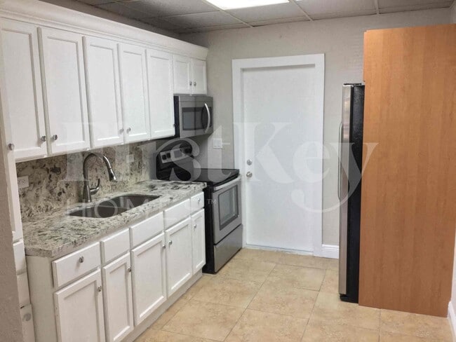 Foto del edificio - 16410 NW 20th Ave