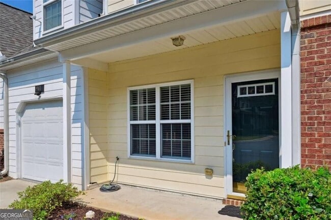 Building Photo - 939 Pike Forest Dr