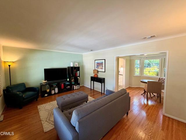 Foto del edificio - 2070 Huntington Dr