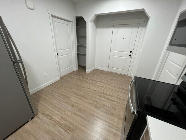 Foto del edificio - Renovated Apartment in Murray!