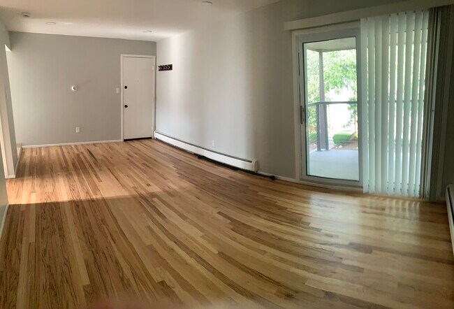 Foto del edificio - 1705 E 14 Mile Rd