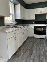 Building Photo - 304 S 2nd St