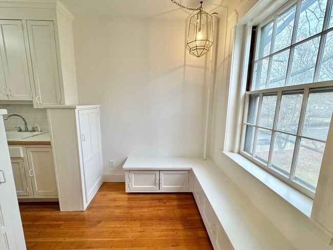 Building Photo - 6 Washington Ave