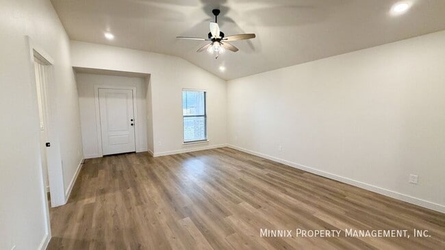 Foto del edificio - 2161 Langford Ave