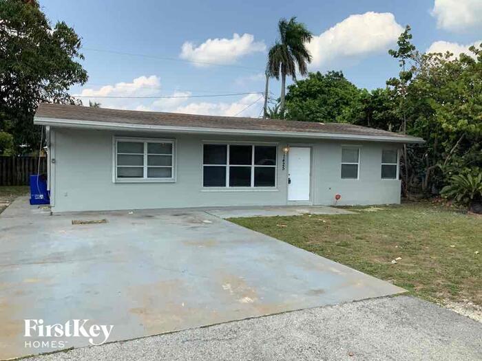 Foto principal - 1425 NE 29th St