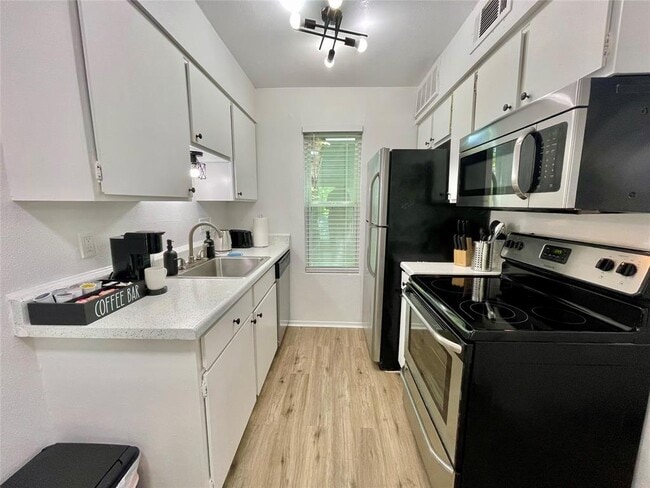 Building Photo - 4504 Speedway