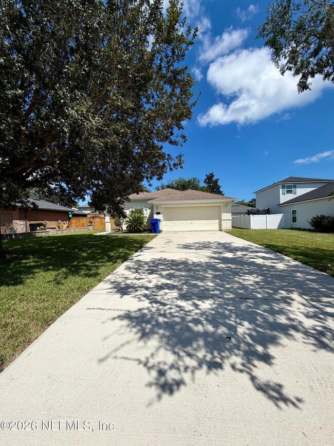 Building Photo - 230 Cezanne Cir