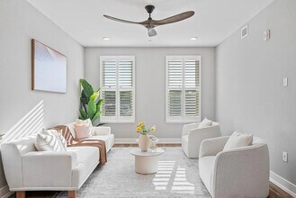 Building Photo - 1048 Monroe St