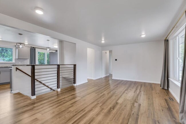 Building Photo - 7482 Beach Ct