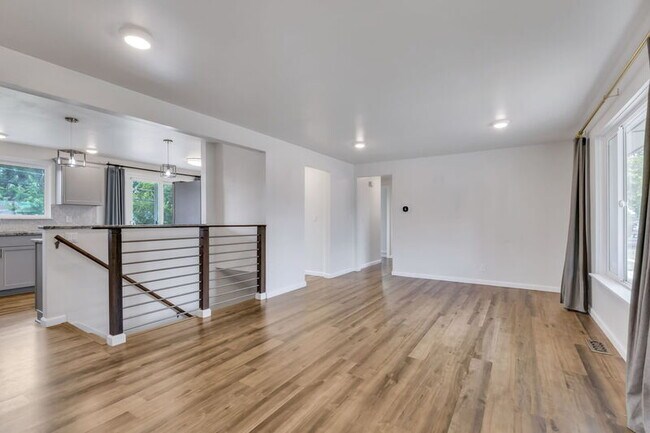 Foto del edificio - 7482 Beach Ct