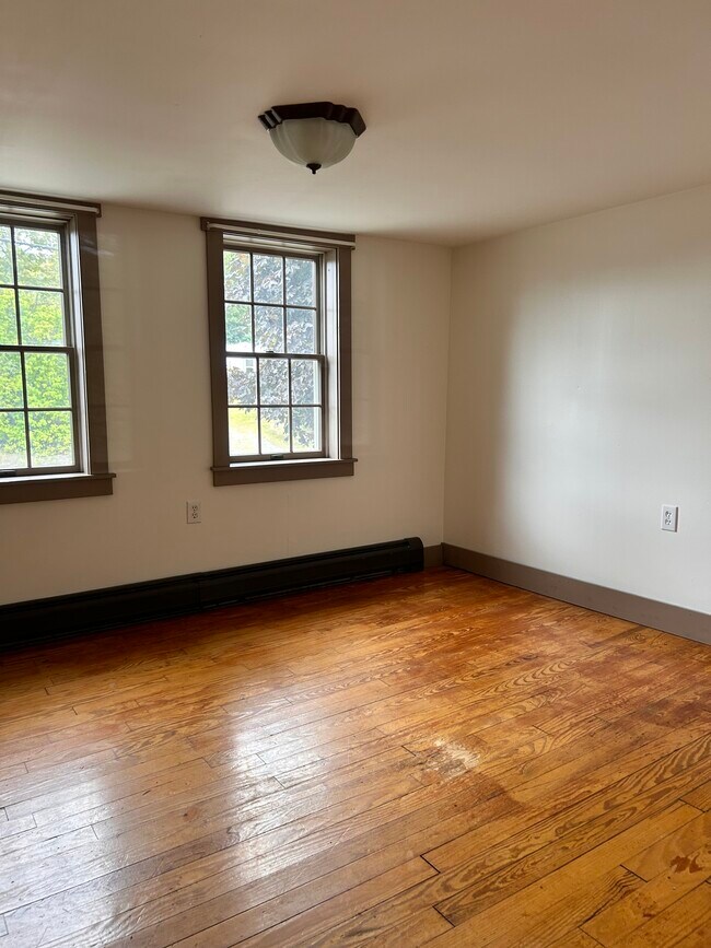 Living room - 107 Lee Rd