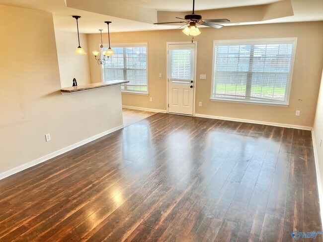 Foto del edificio - 157 Walkers Hill Rd