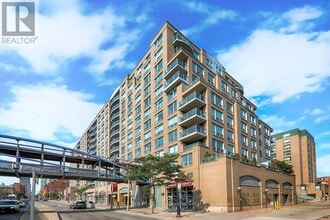 Building Photo - 109 Front St E