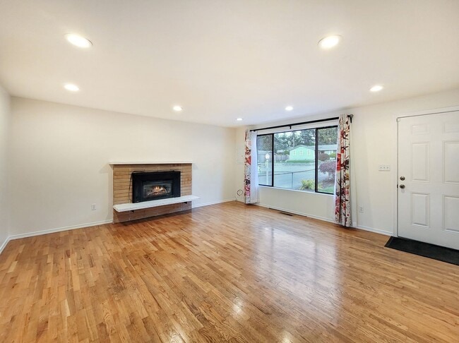 Foto del edificio - Charming Rambler with Ample Parking and Great Location