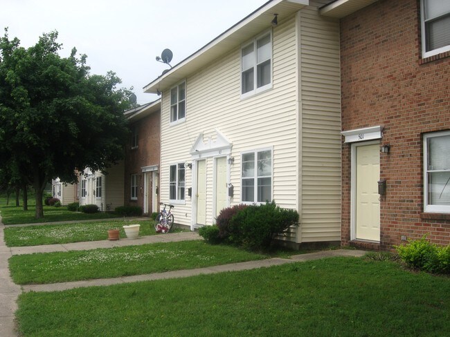 Building Photo - Brockwood Townhouses