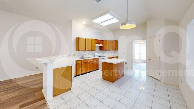 Foto del edificio - 733 Rockett Ln