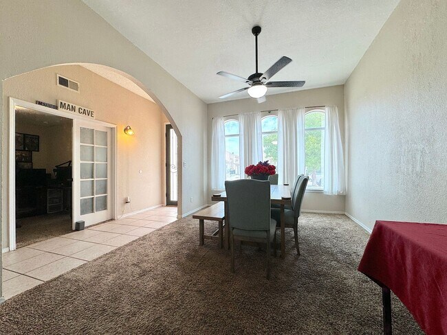 Foto del edificio - Northeast El Paso 4 Bed Refrig A/C