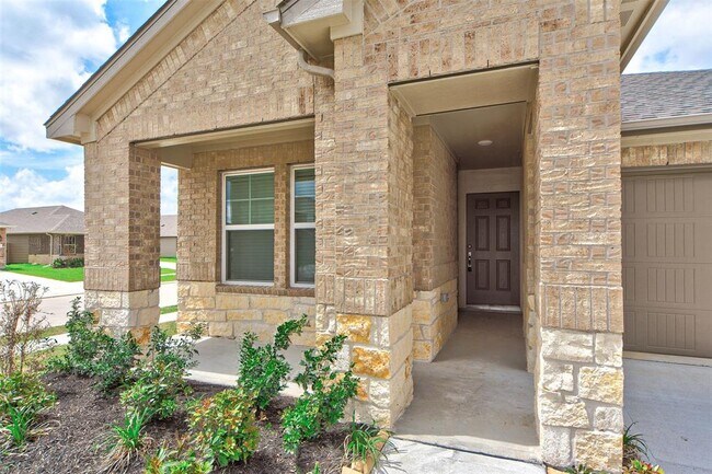 Building Photo - 7034 Toluca Dr