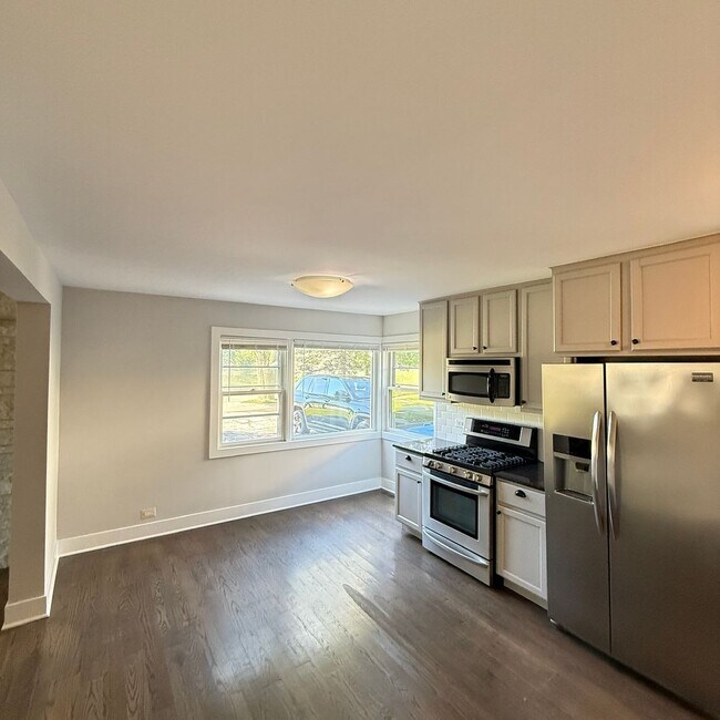 Foto del edificio - 4240 Gilbert Ave