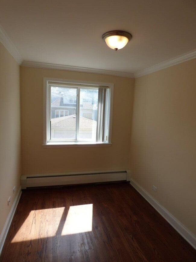 Foto del edificio - 6037 N Rockwell St