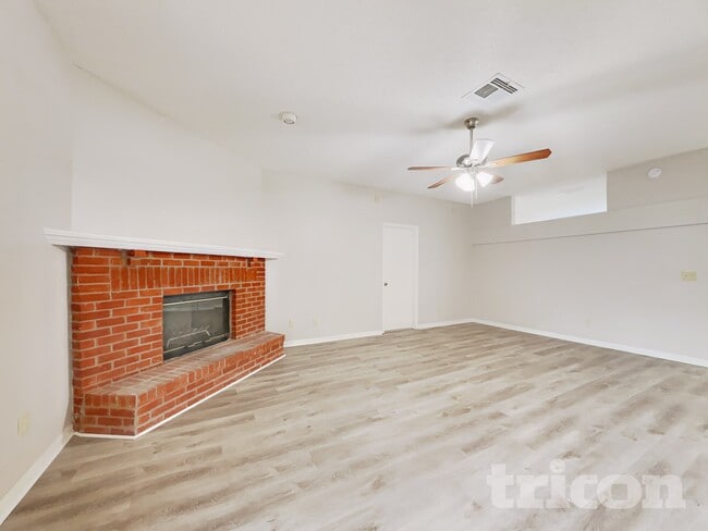 Foto del edificio - 11764 Wax Berry Ln